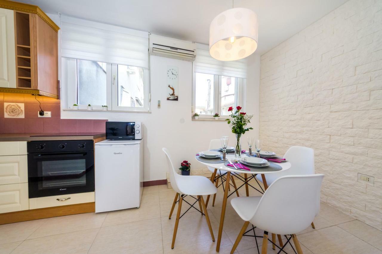 Apartman Lara Zara Esterno foto