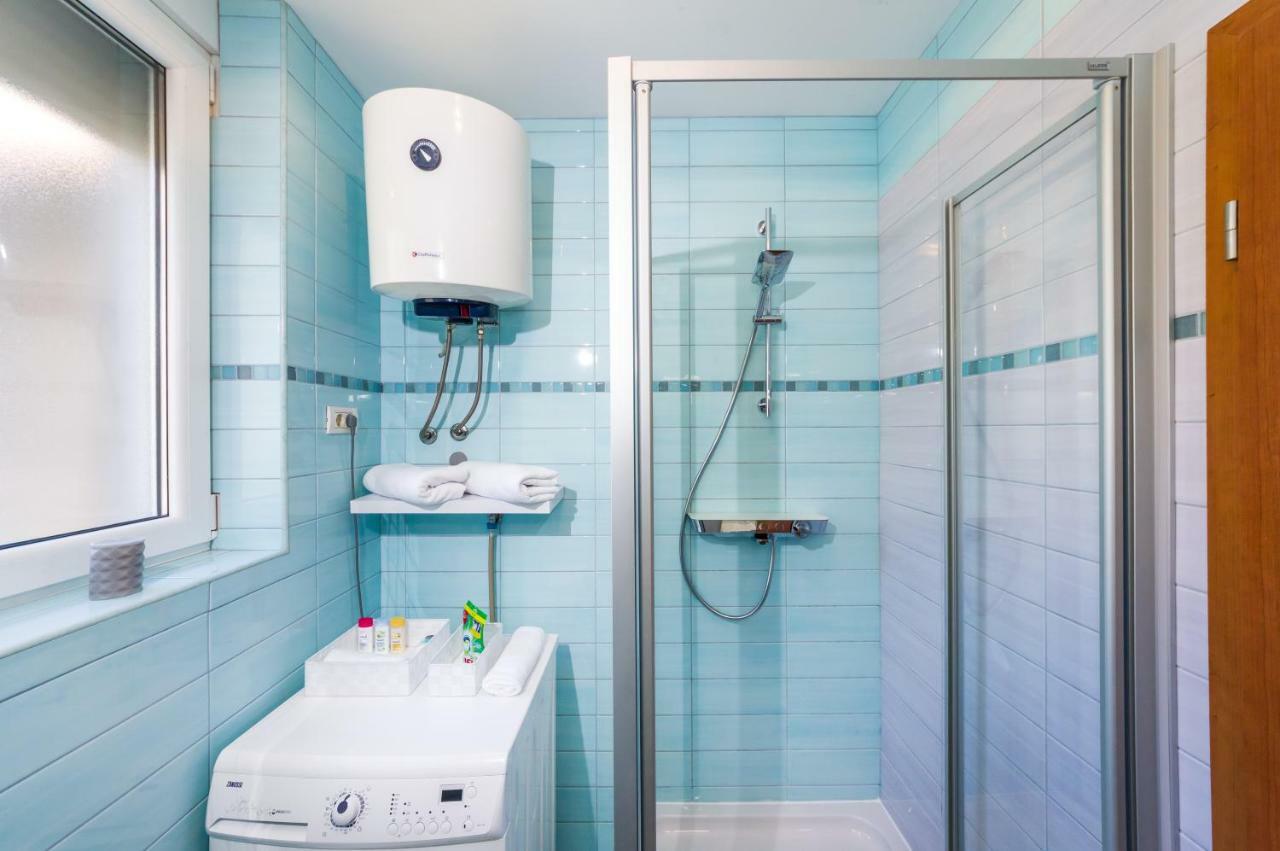 Apartman Lara Zara Esterno foto
