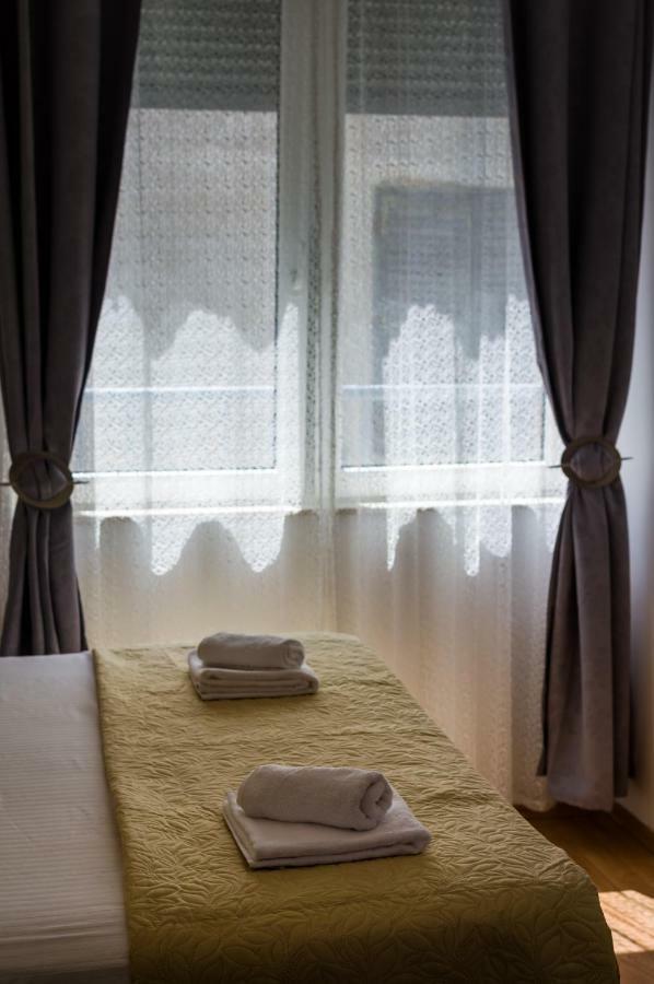 Apartman Lara Zara Esterno foto
