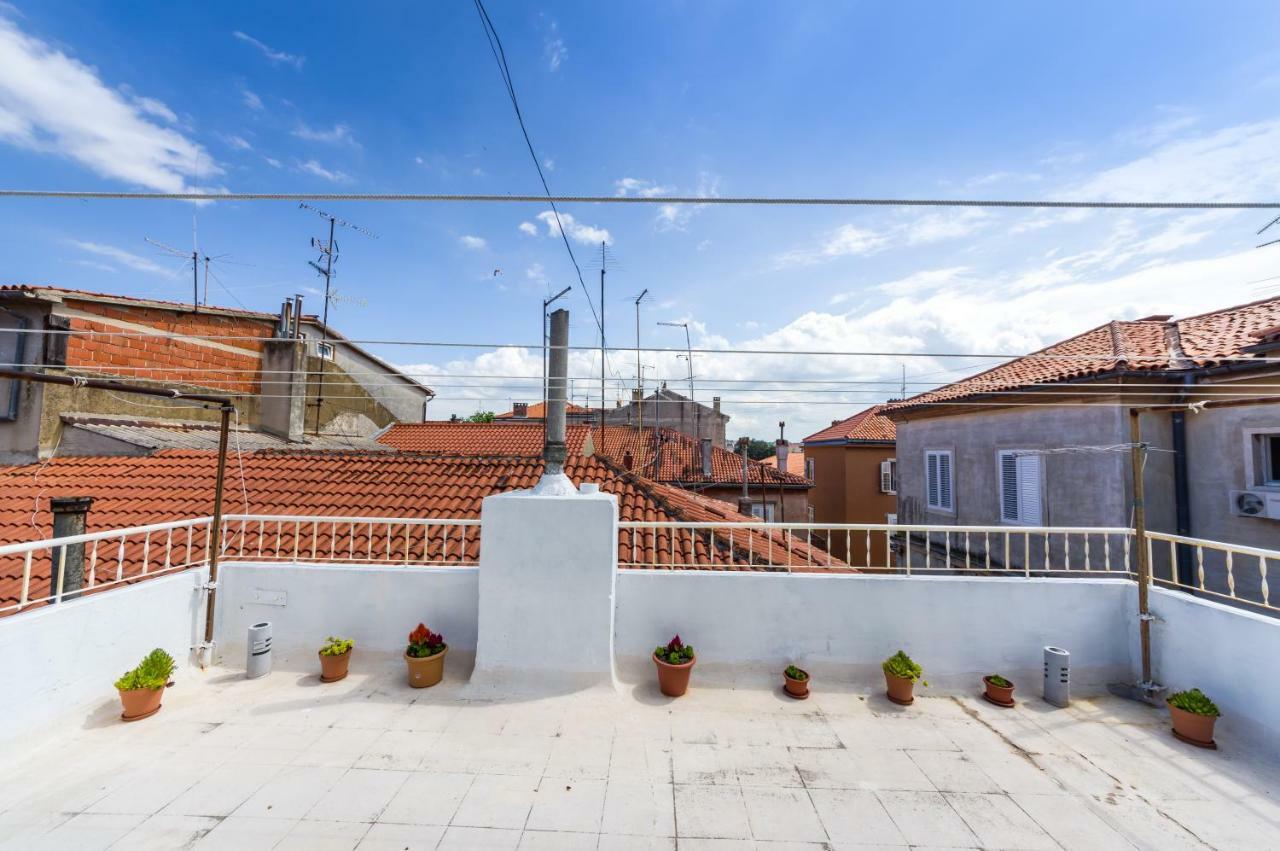 Apartman Lara Zara Esterno foto